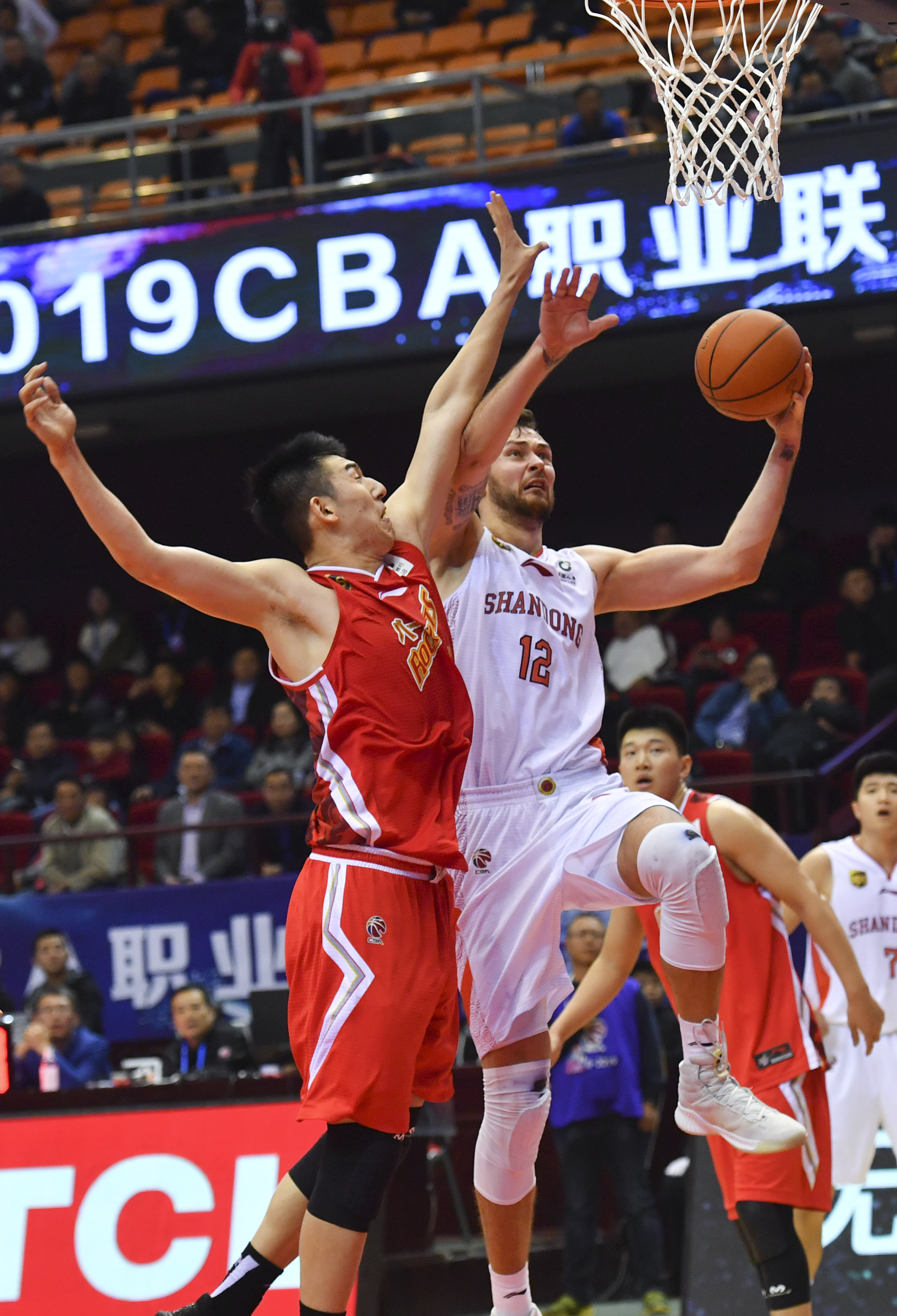 的背身与劳 的背身与劳